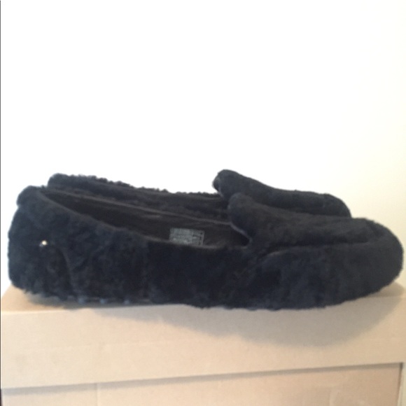 UGG Shoes - Ugg Australia fluffy loafers indoor/outdoor 12 NEW